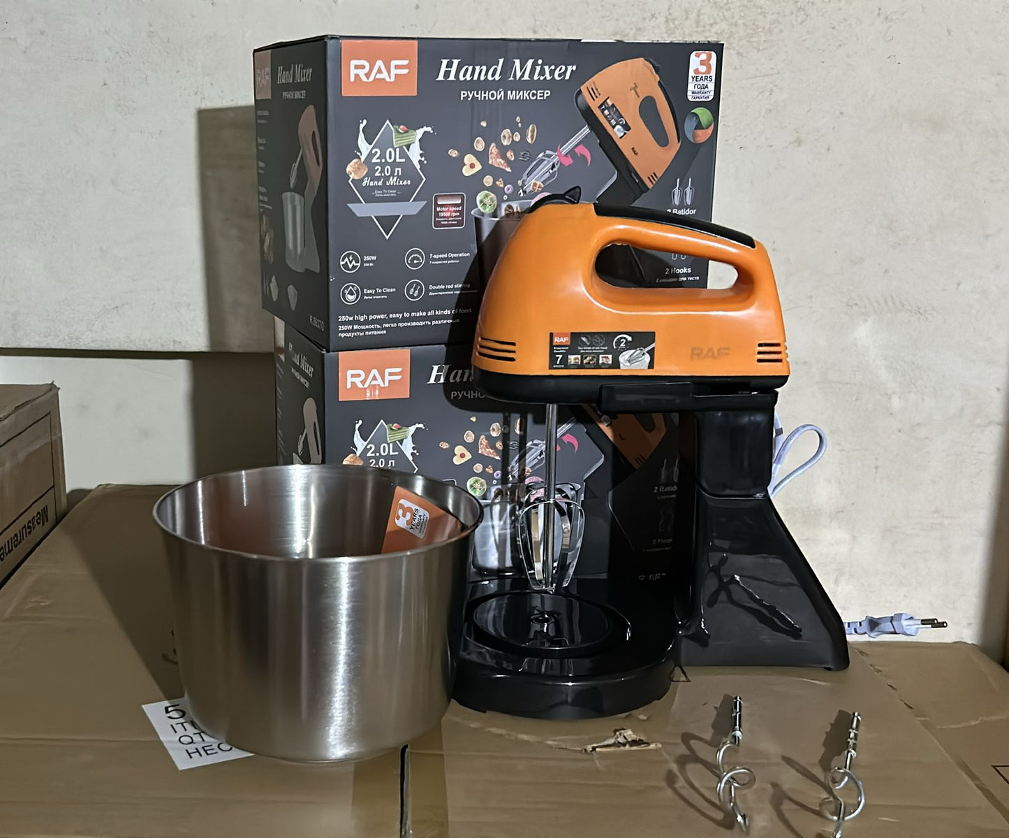 BATIDORA RAF CON PEDESTAL 250W 7 VEL R.66370