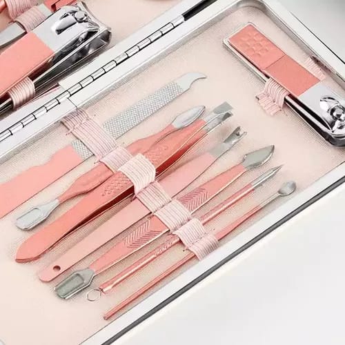SET DE MANICURE Y PEDICURE DE 18 PIEZAS