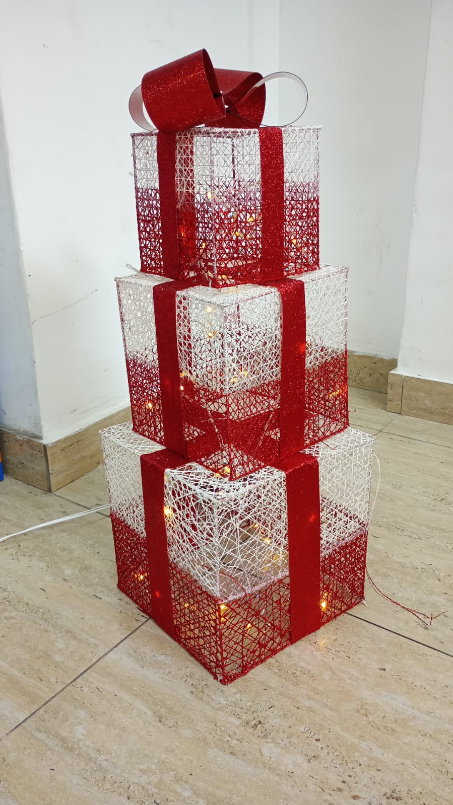 CAJA DE REGALOS NAVIDEÑOS X 3 PCS