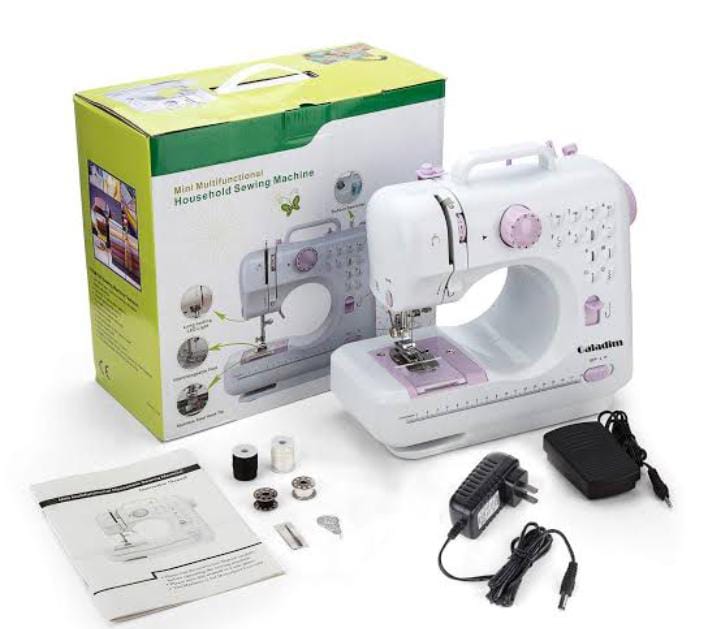 MAQUINA DE COSER COM MESA DE 12 PUNTADAS MULTIFUNCIONAL SM 505